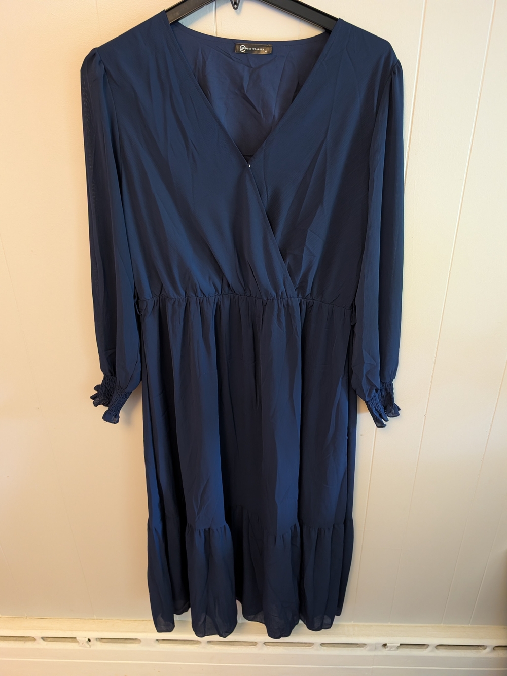 Classic Navy V-Neck Maxi Dress with Smocked Cuffs